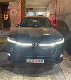 تۆیۆتا لاند کروزەر